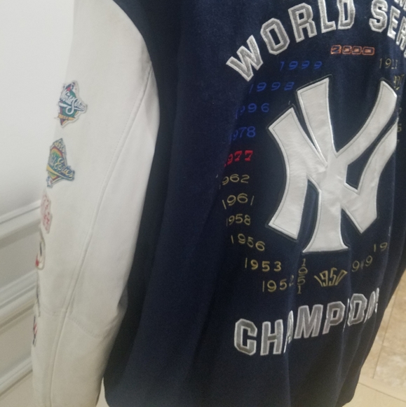 Genuine MLB Apparel - Picture 3 of 8